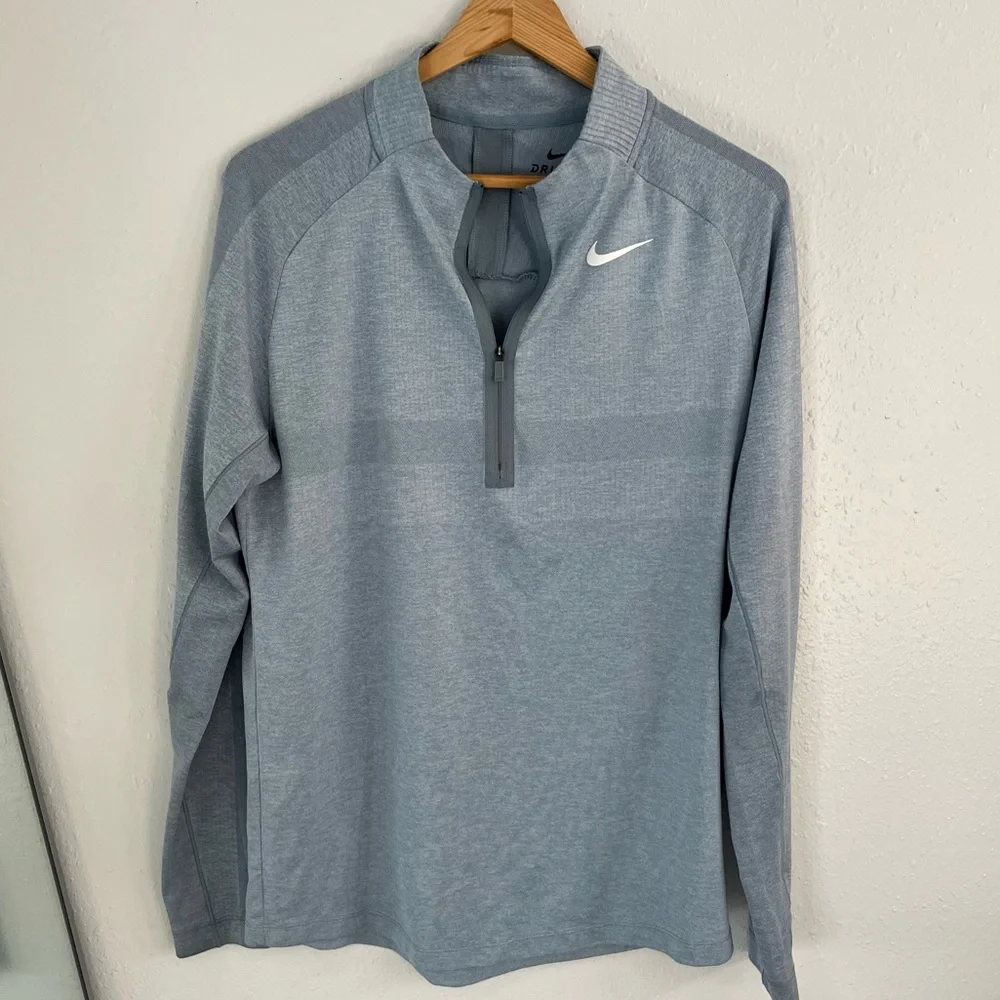 Nike Golf Pull-over - Picture 2 of 6